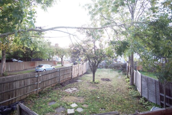 Shaftesbury avenue, South Harrow, HA20AN